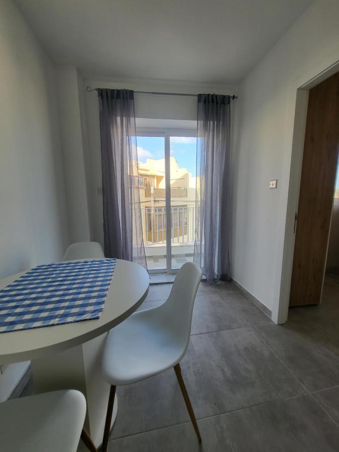 St Julian Apartments Saint Julian's Bagian luar foto