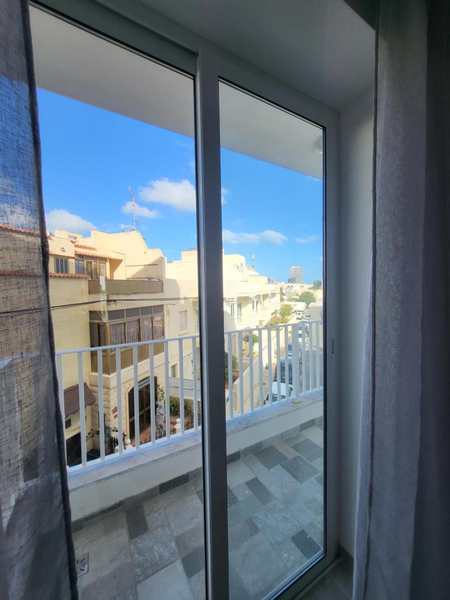 St Julian Apartments Saint Julian's Bagian luar foto